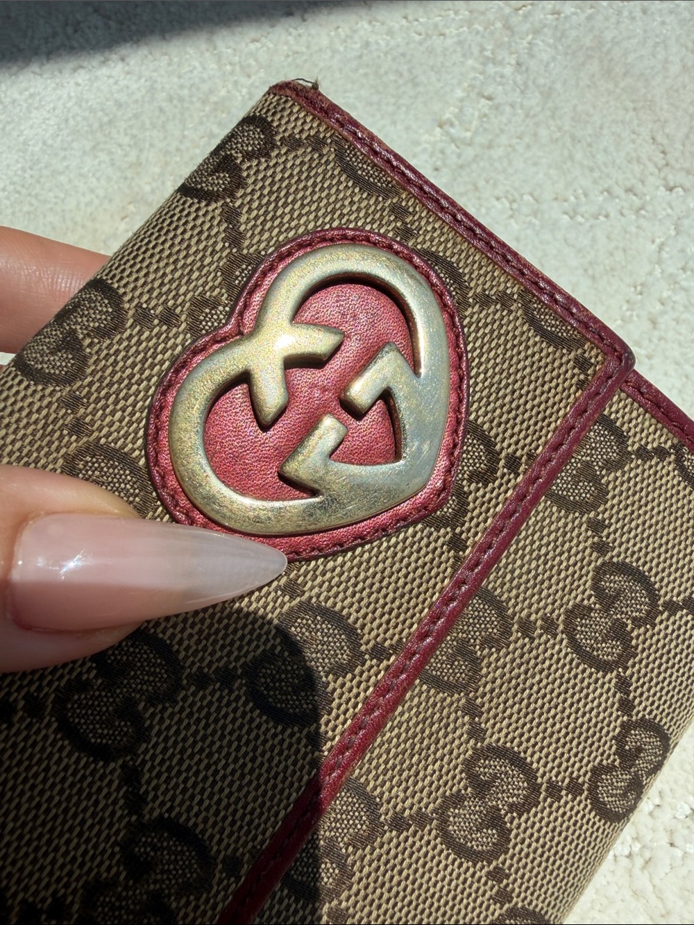 Gucci Heart Wallet - Picture 2 of 5